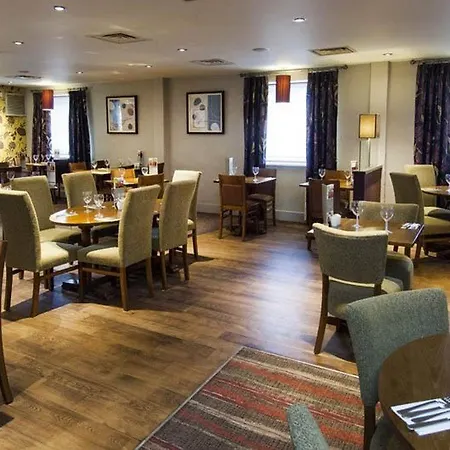 Premier Inn Leeds City Centre 3*